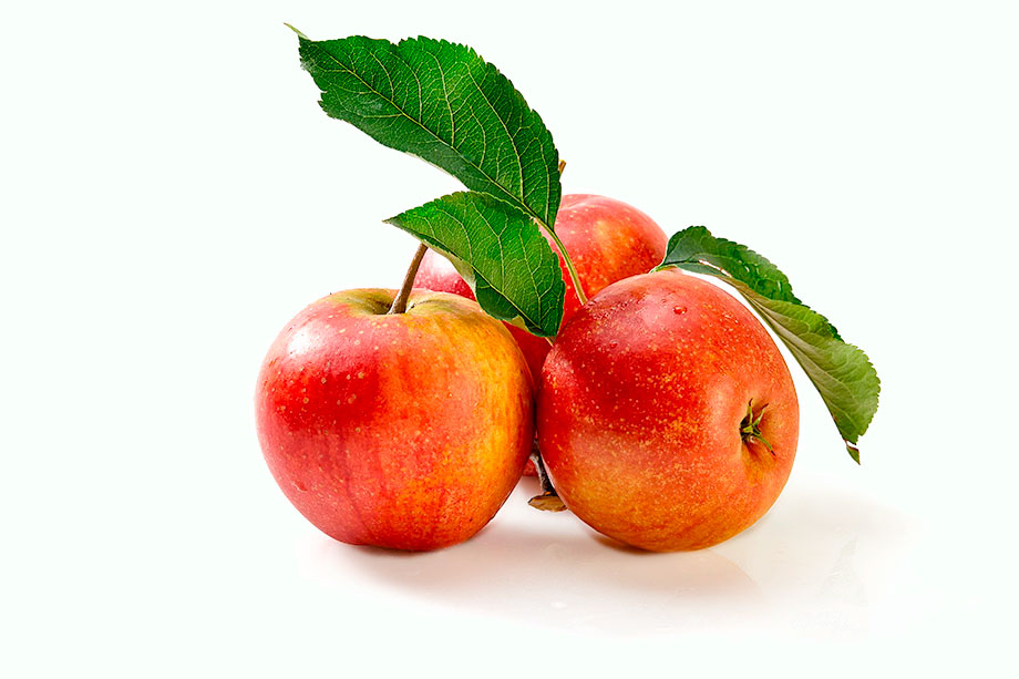 Bild vn der drei roten Äpfeln der Sorte Rubinette